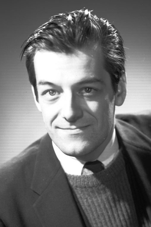 Edgar Fruitier as Raoul le cool (voice) in Nez de fer - Le chevalier mystère