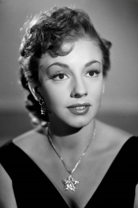 Evangelina Elizondo as Guadelupe Aragón in A Walk in the Clouds