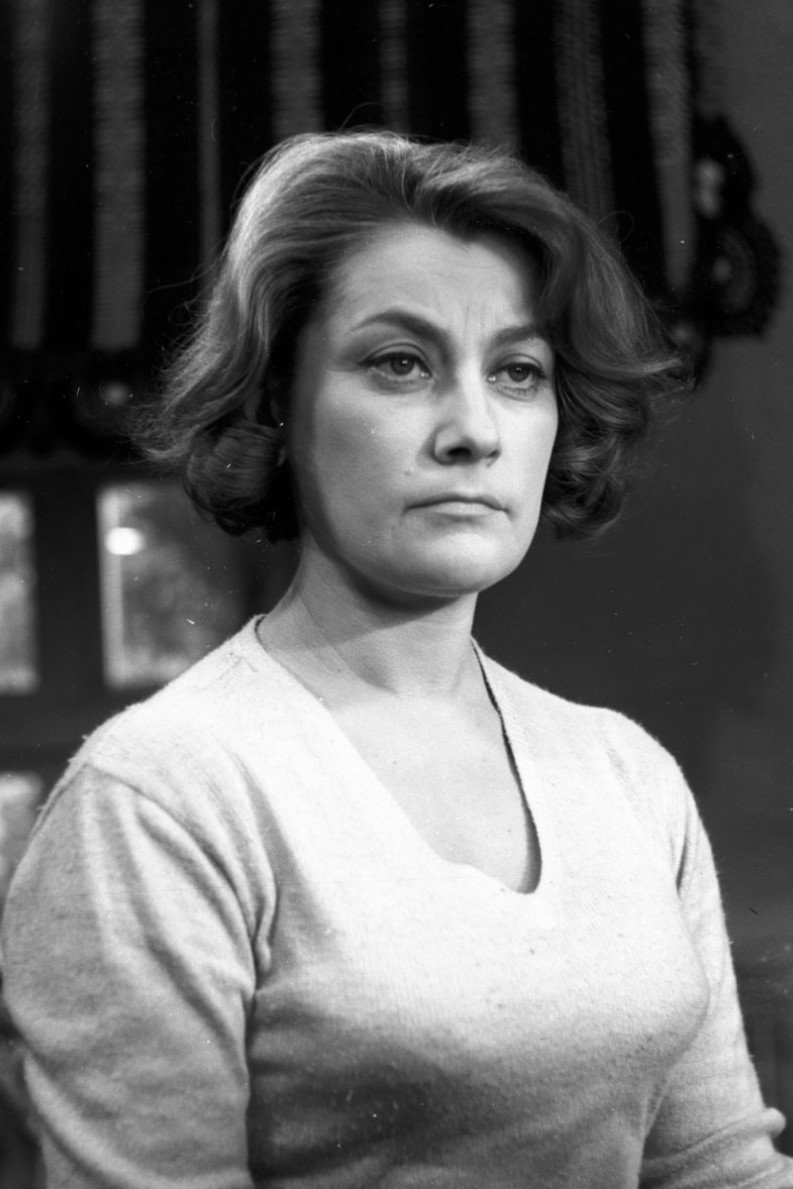 Barbara Horawianka as Zumpe blonde in Dziś w nocy umrze miasto