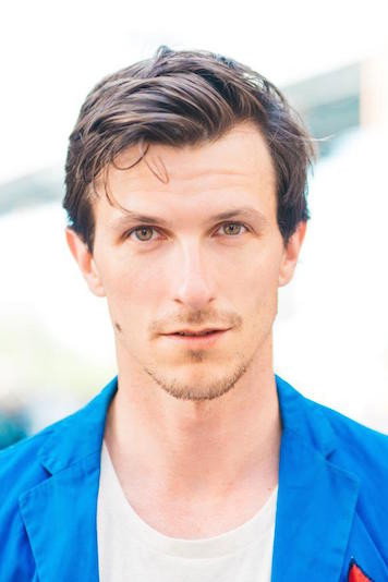 Viktor Åkerblom as Bachelor #1 in God Willing