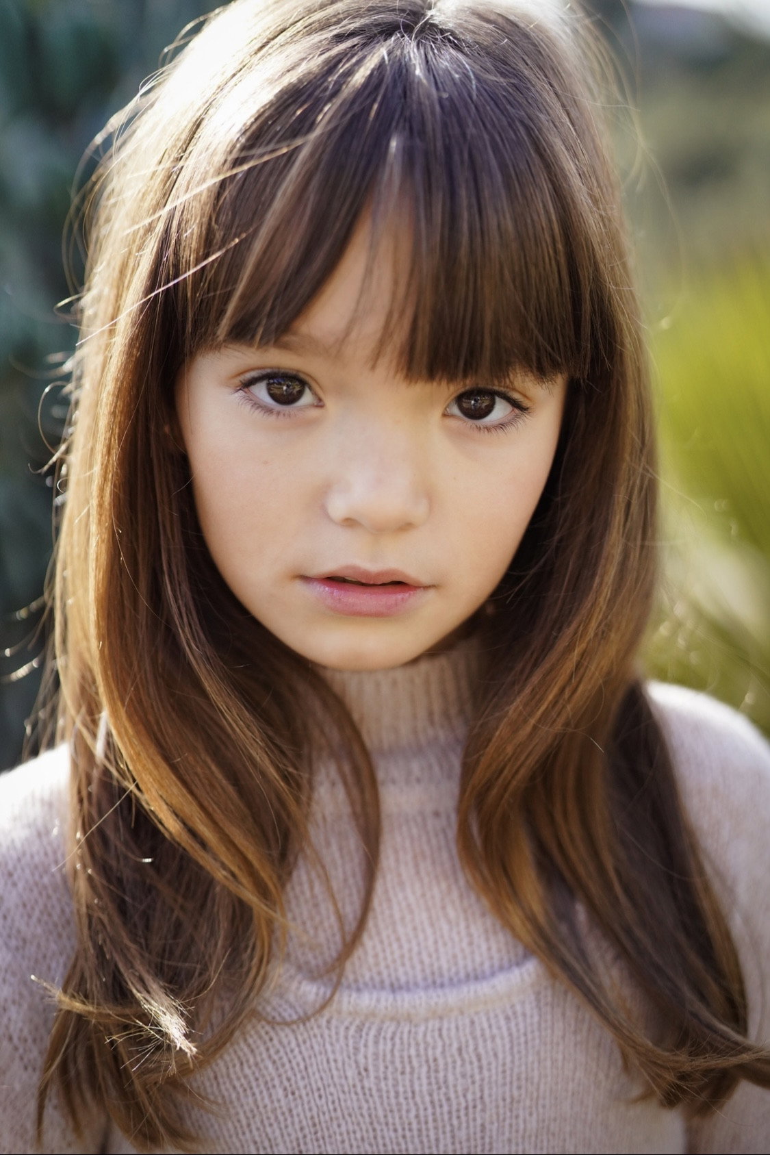 Luciana Elisa Quiñonez as Young Eva in In the Summers