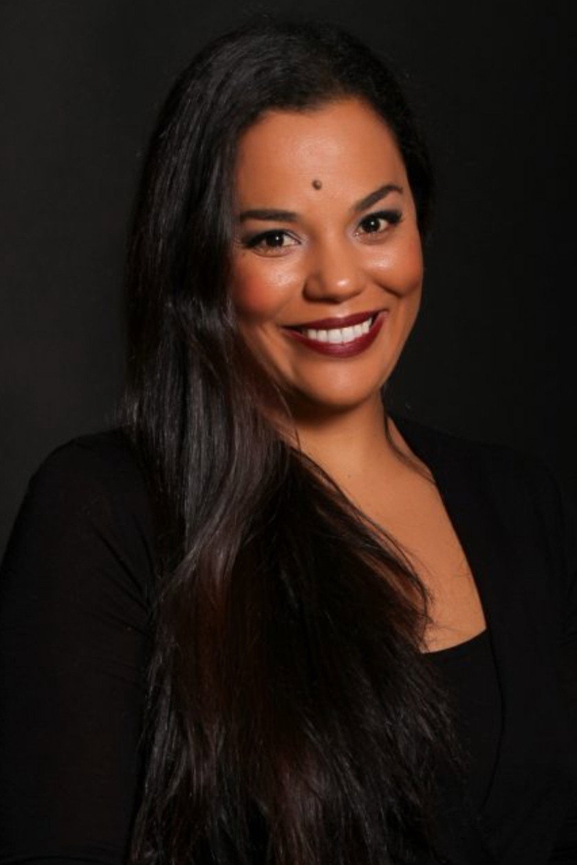 Catarina Matos as Alda in Regresso a Sizalinda