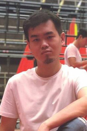 黄翔宇 as Pei Xingyan (voice) in Blades of the Guardians