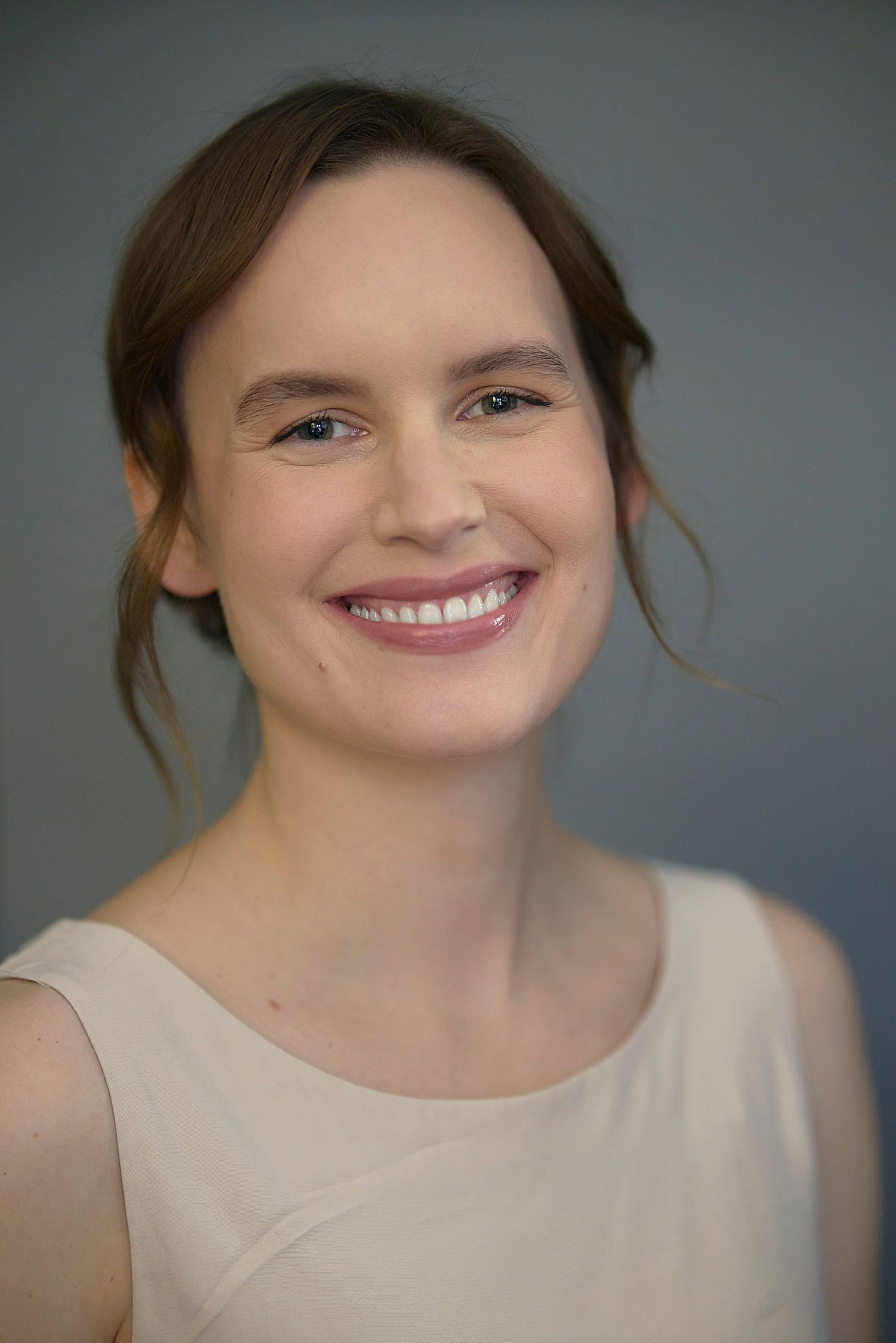 Annika Olbrich as Hanna Litten in Ich bin! Margot Friedländer