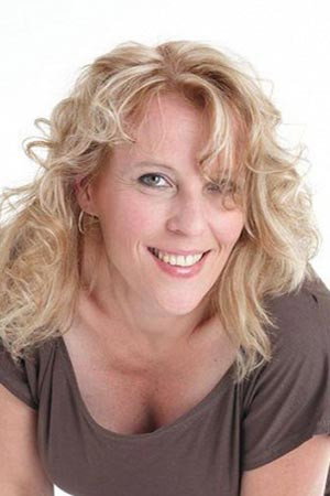 Lucie Kožinová as Hermína in Rekvalifikace