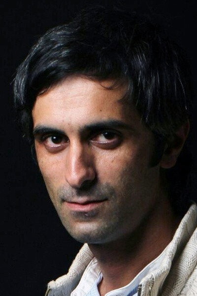 Amid Qasımov as Mahir in The Other Side of The Bridge