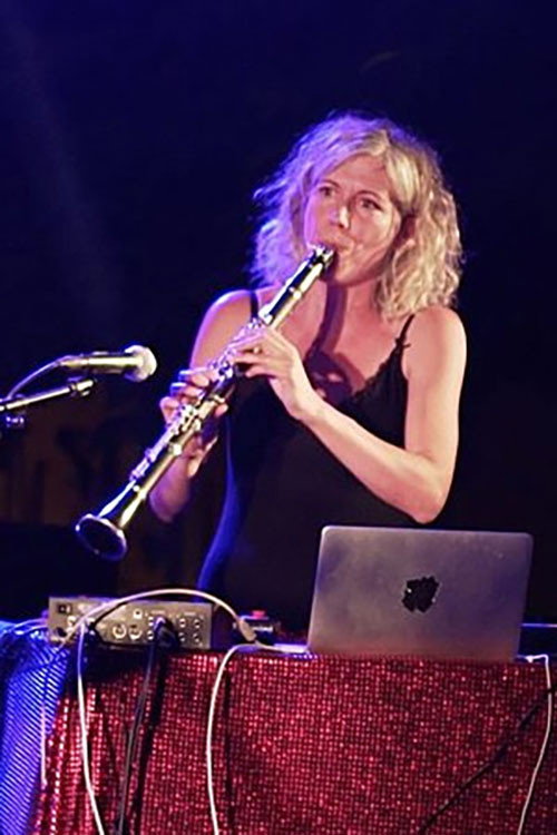 Judit Farrés as Silvia in Be a Man