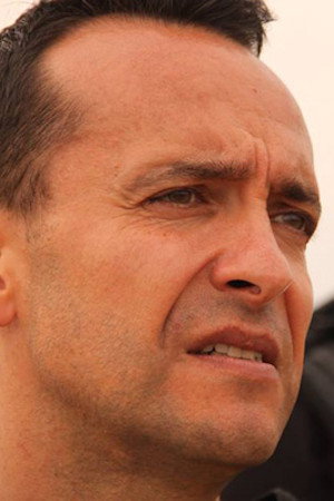 Manuel Gonçalves as lieutenant in War Trap