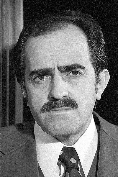 Ary Fontoura as General Perácio in Araponga