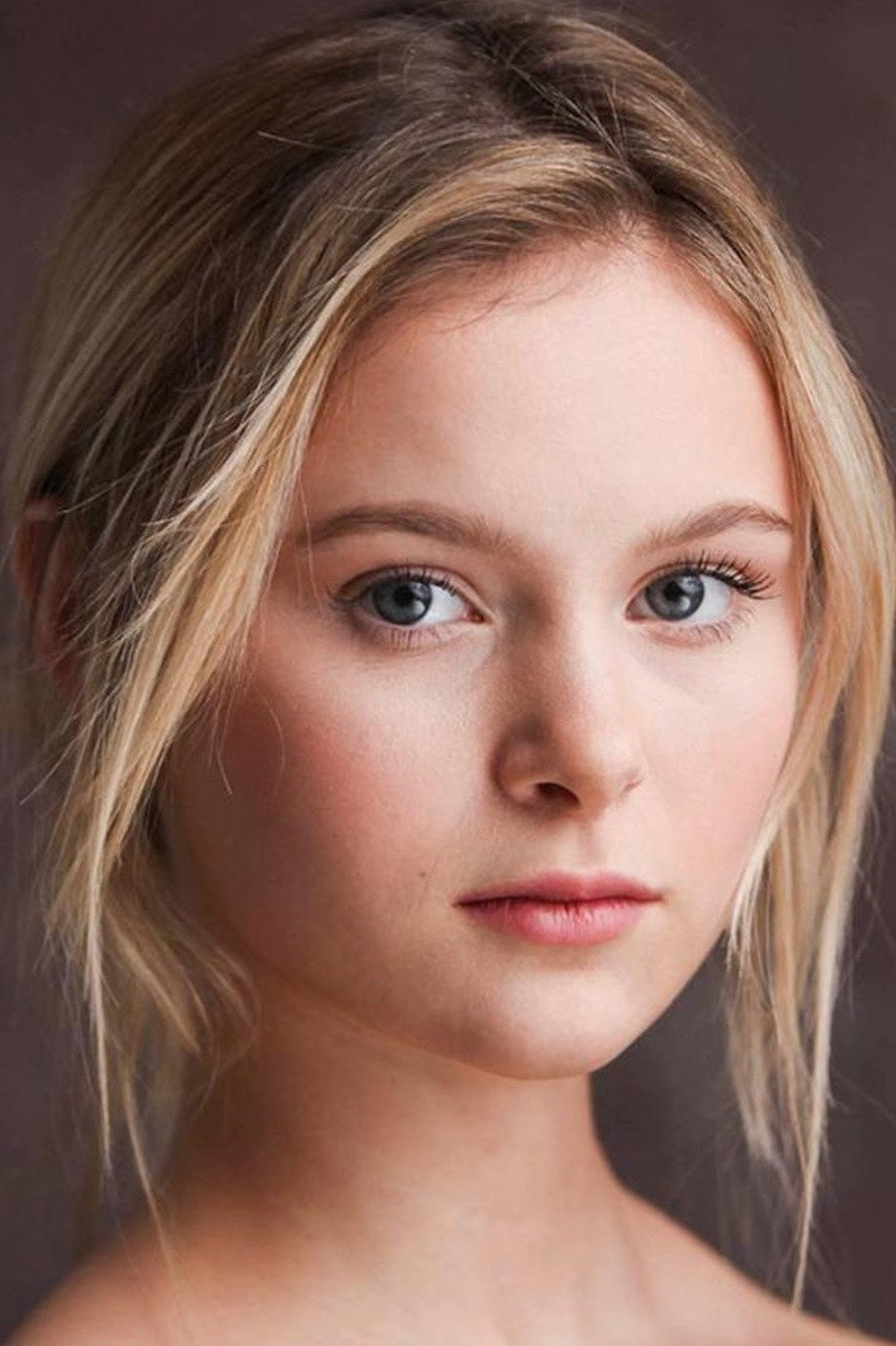 Mia Jenkins as Alex in The Lodge