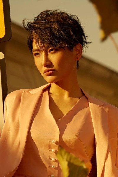 王曼玉 as Han Che / Han Xi in My Idol