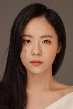하정민 as 정주사 in Mr.Kang