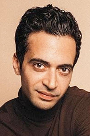 Waseem Abbas as Muhannad in Baghdad in My Shadow