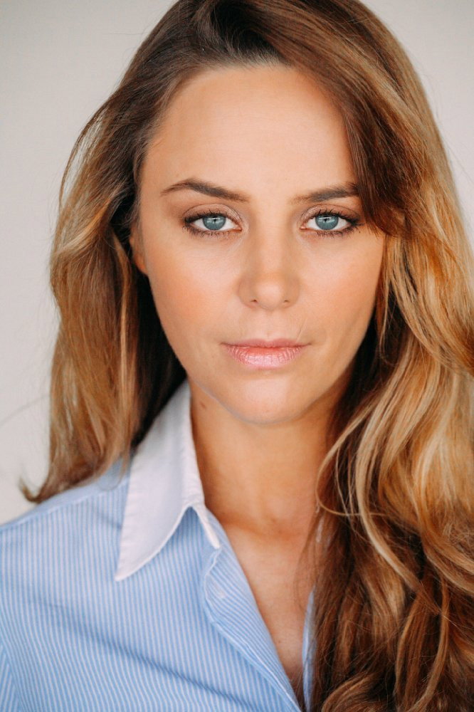 Ina-Alice Kopp as Azarias in Flytrap