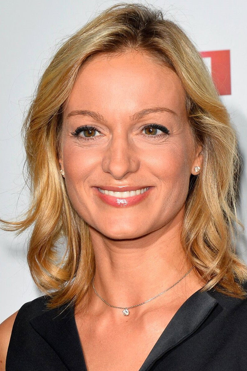 Audrey Crespo-Mara as Self (Thierry Ardisson's wife) : Interviewer in La face cachée de l'homme en noir