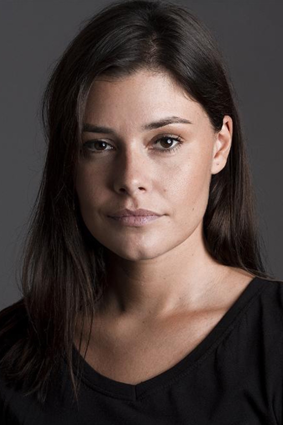 Mafalda Luís de Castro as Leonor Mascarenhas in Someone Lost