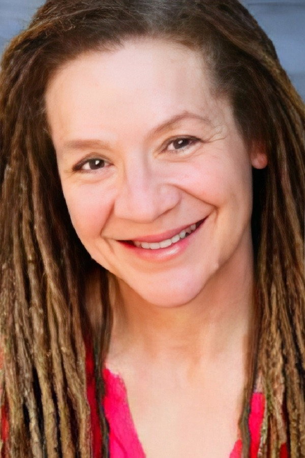 Terri Hardin as Self - Judge in Outrageous Pumpkins