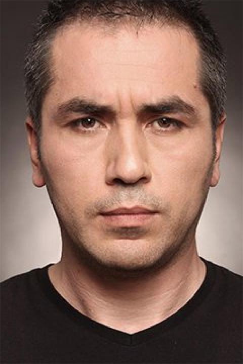 Ahmet İlker Okumuş as Baskalem & Cahil Konusmaci in Nasıl Yani