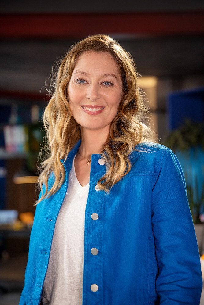 Elke Van Mello as Therese in Don't Shoot
