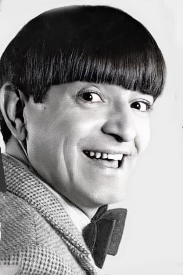 Carlos Balá as Carlitos in Tres alegres fugitivos