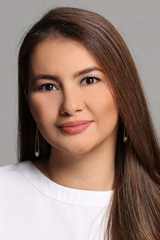 Tanya Garcia as Sophia in Agos