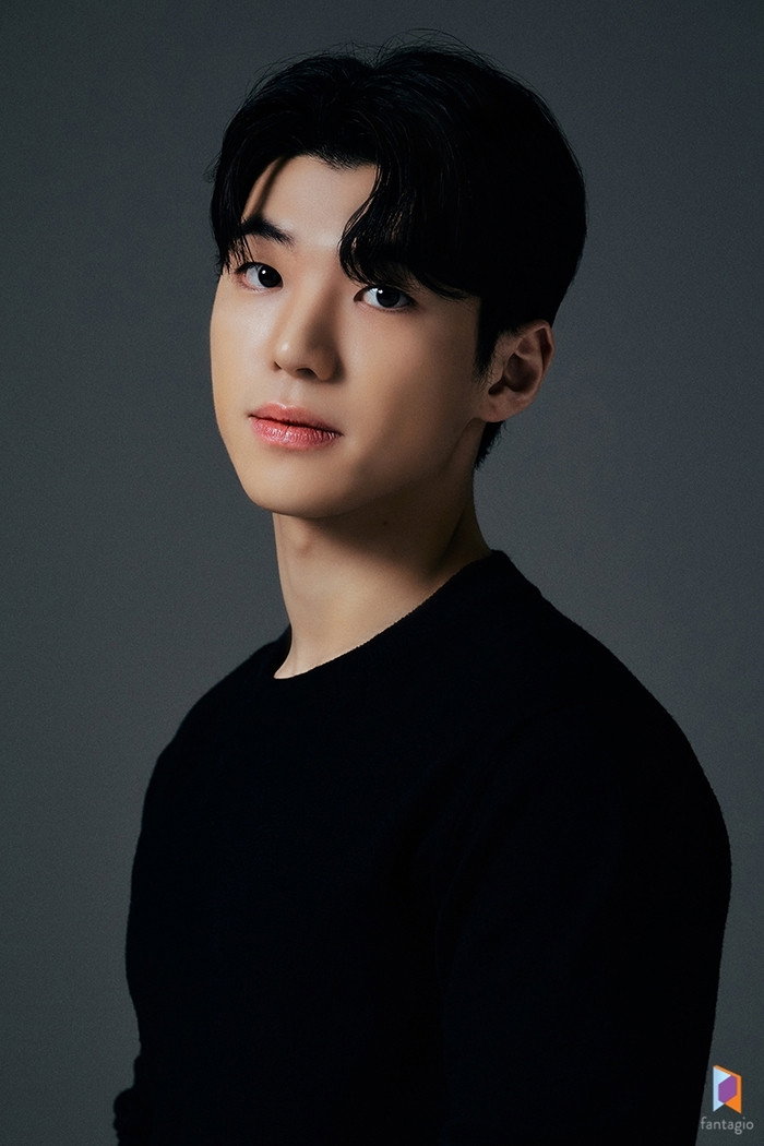 Seo Jun as Wu Sang Ha in The Witch Store Reopens