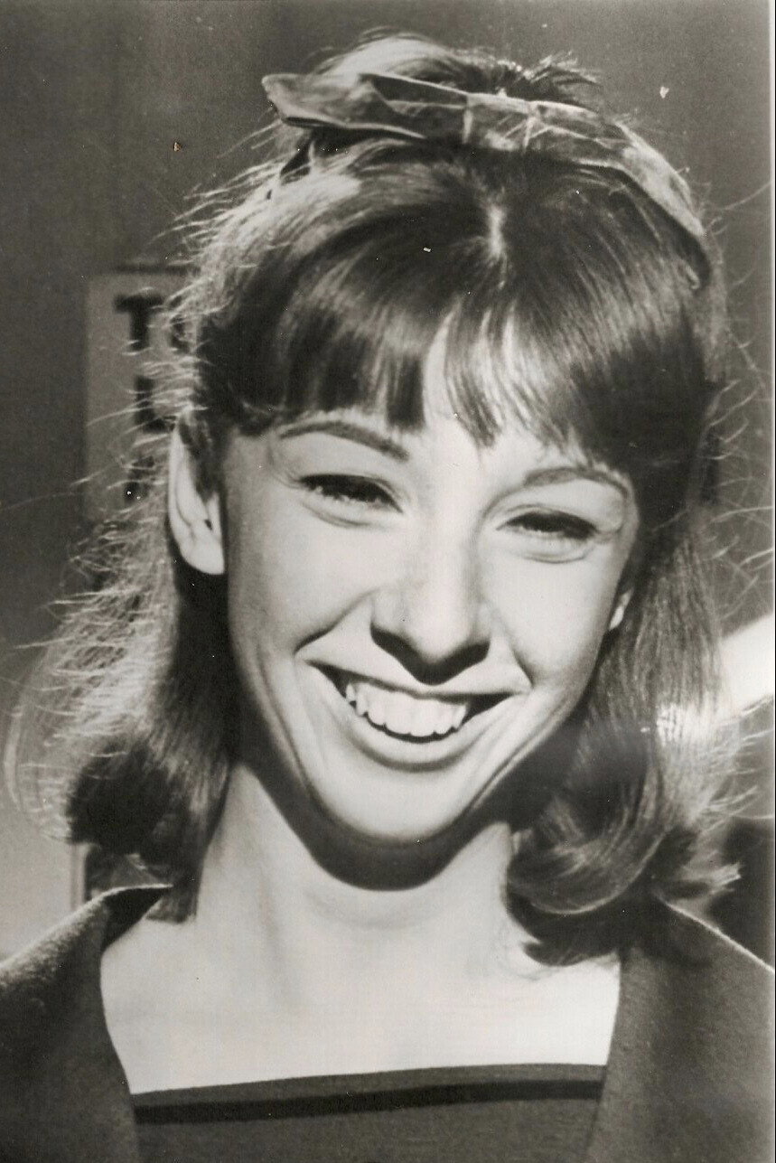 Lynette Winter as Larue in Gidget