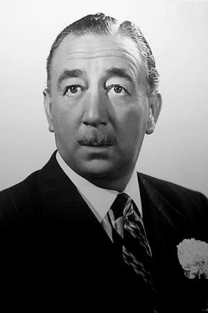 Melville Cooper as Gerald in The Lady Eve