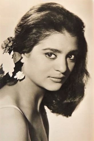 La Chunga as Carmela in Juan Pedro the Scyther