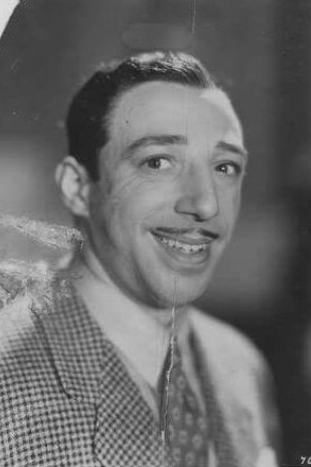 Augusto Codecá as Planchet in Los Tres Mosqueteros