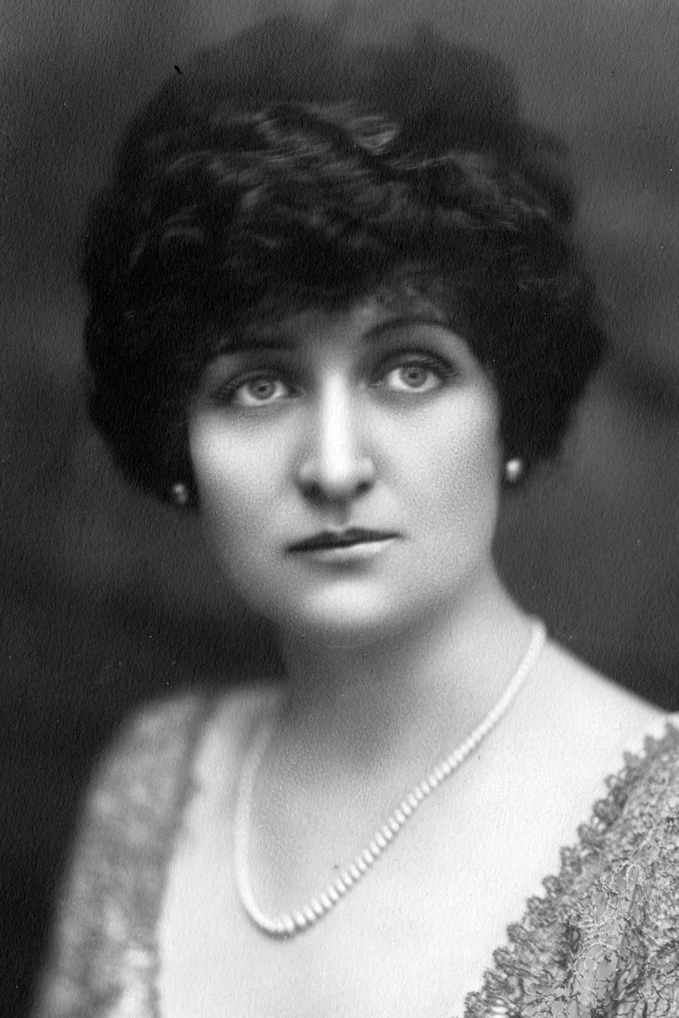 Theresa Maxwell Conover as Mrs. Rockwell in Queen High
