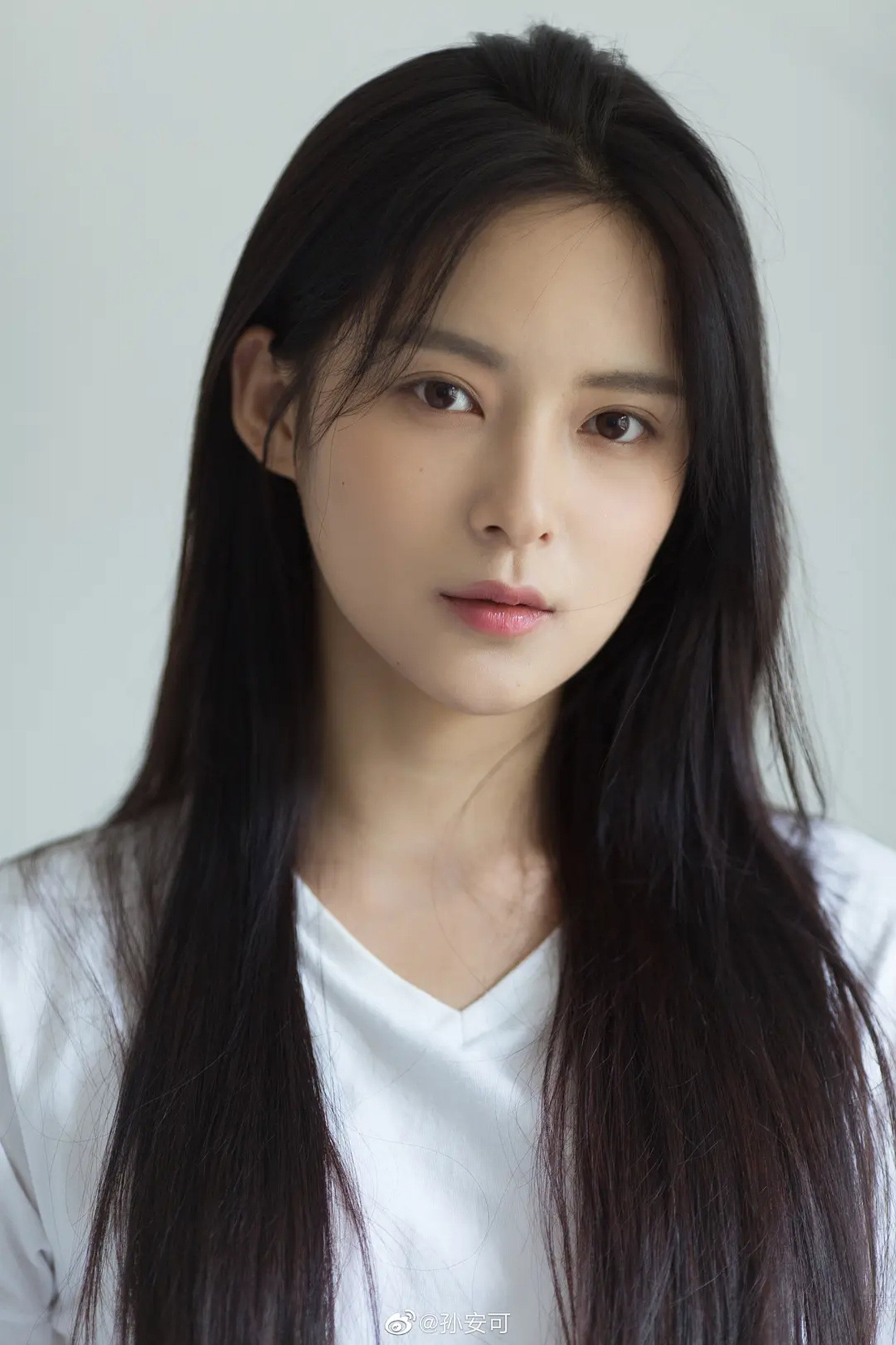 孙安可 as Sun Xiaoqing in Golden Trio