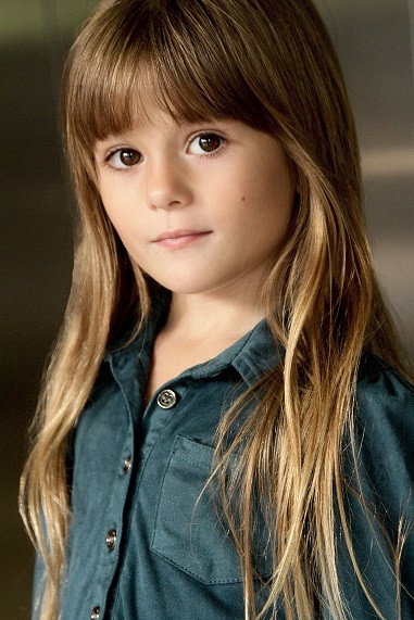 Keeley Begeman as Young Carrie in Shotgun Honey