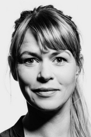 Tone Beate Mostraum as Stormsenteret in House of Fools