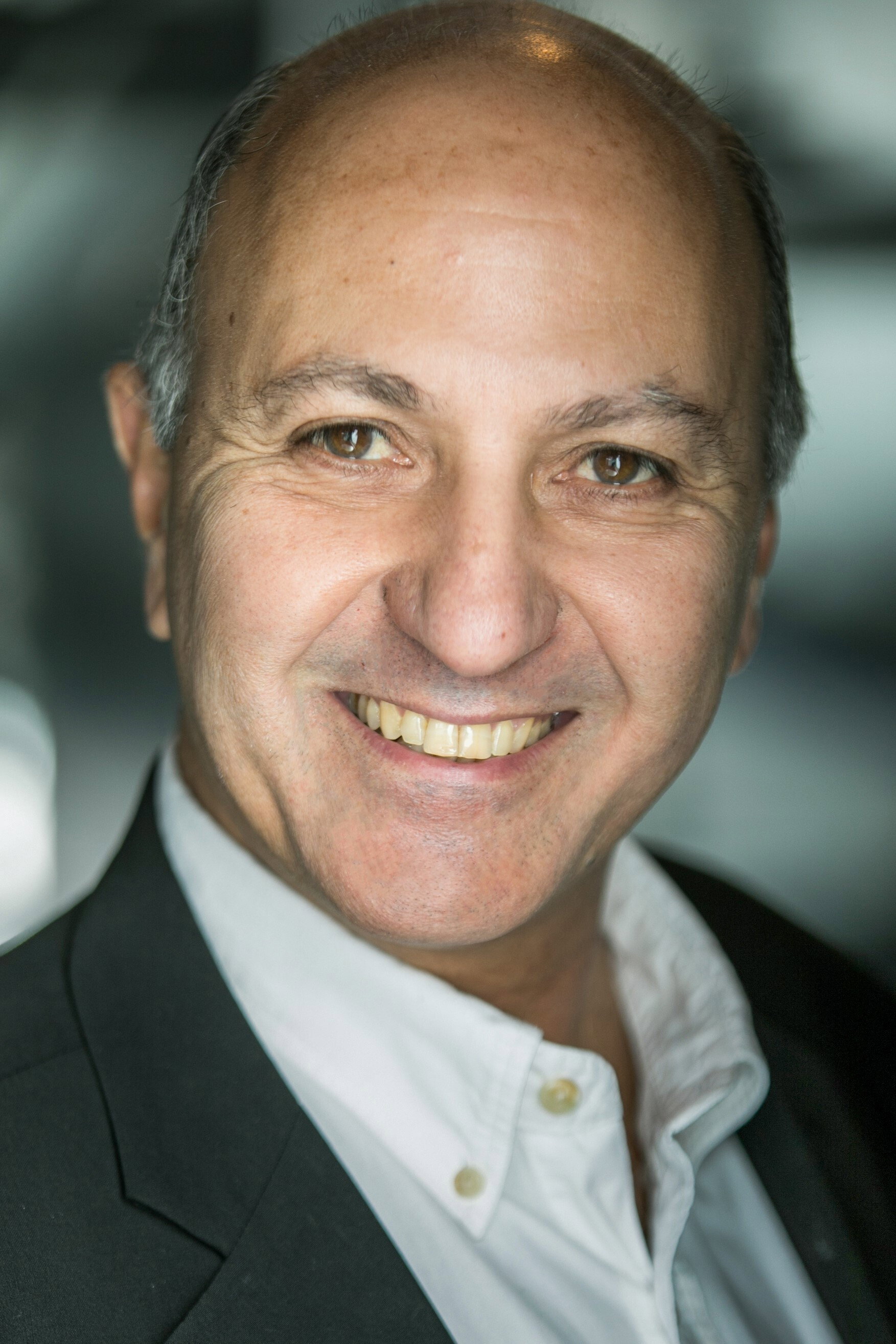 George Savvides as Operator in Into the Blue