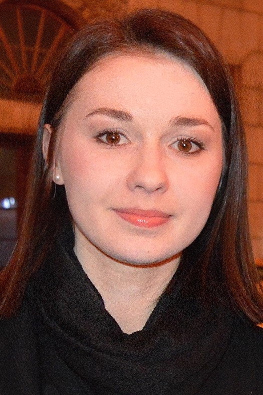 Paulina Szostak as Dziewczyna in Matka