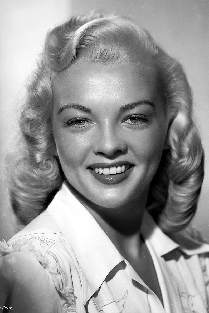 Myrna Dell as Sandra Reed in Joe Palooka in the Squared Circle