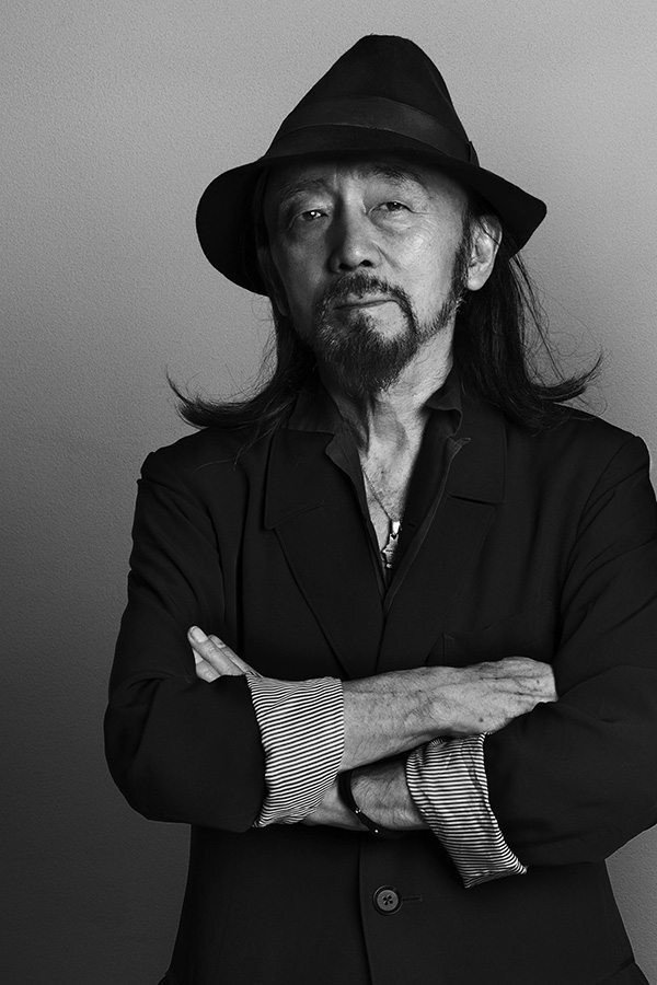 山本耀司 as Self in La Machine Mode
