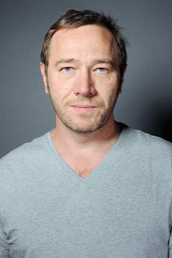 Olivier Rabourdin as Antoine Serra in Guyane