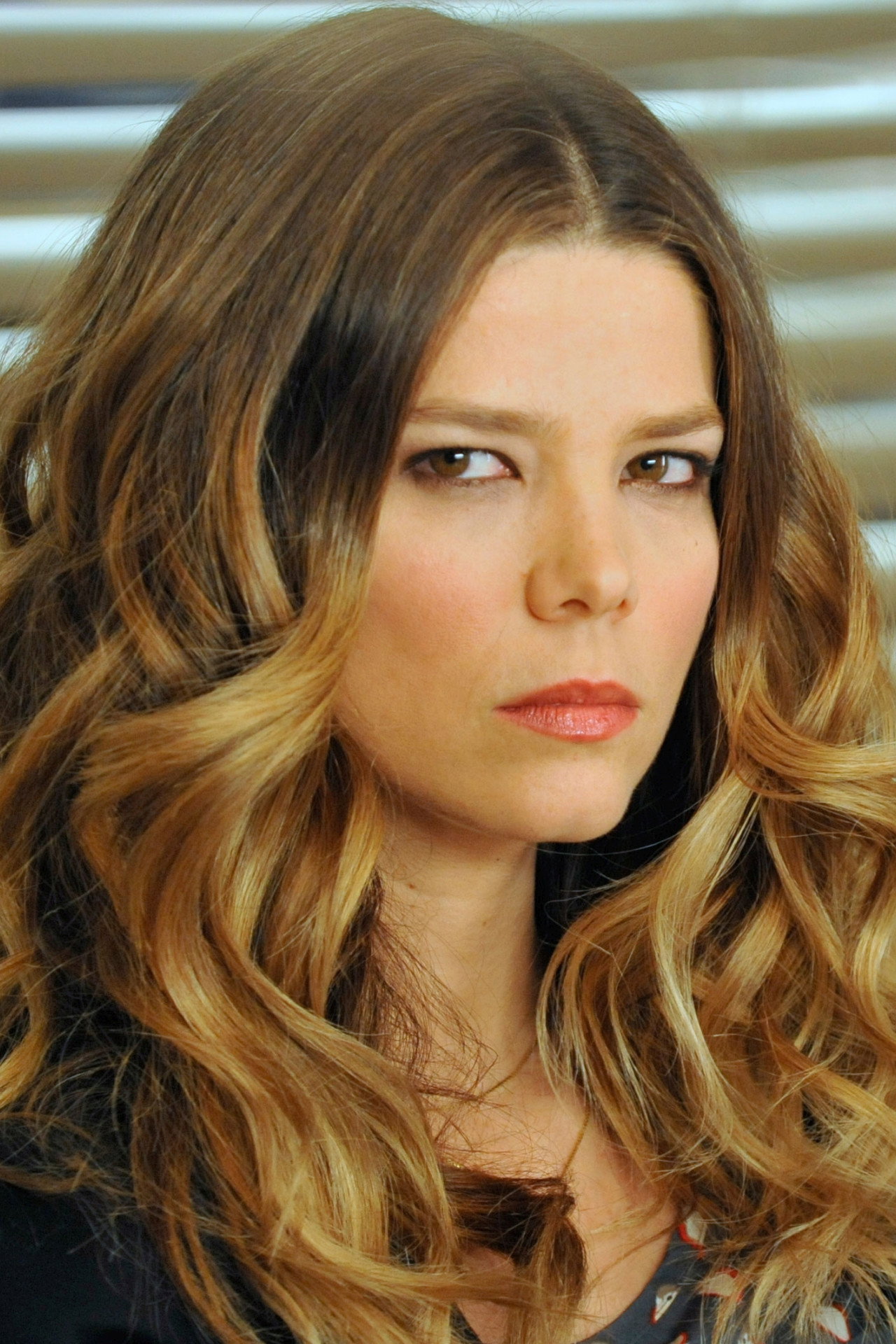 Juana Acosta as Karina in Four Seasons in Havana