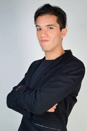 Luis Fernando Orozco as Ozz (voice) in the legend of zeta and ozz