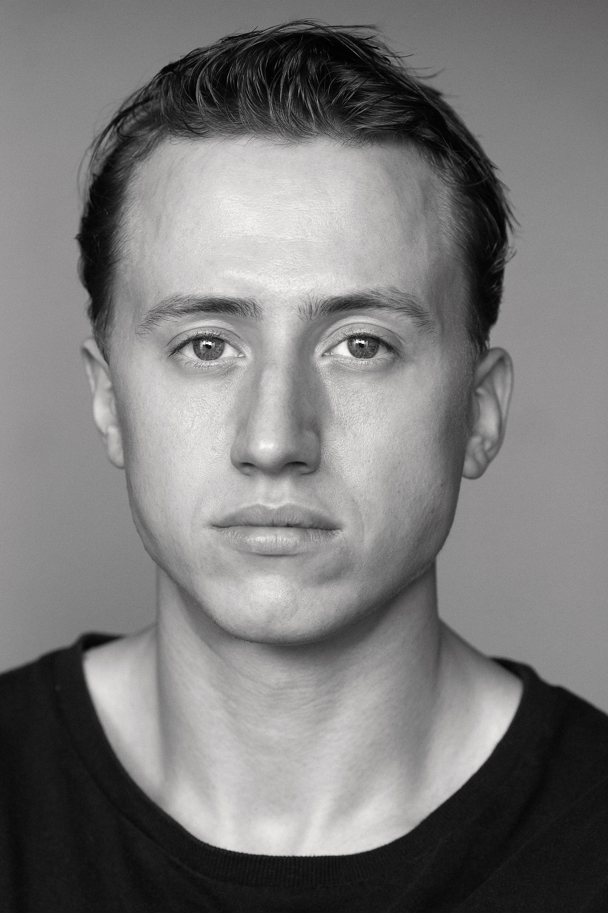Theo Barklem-Biggs as Reg Seekings in SAS Rogue Heroes