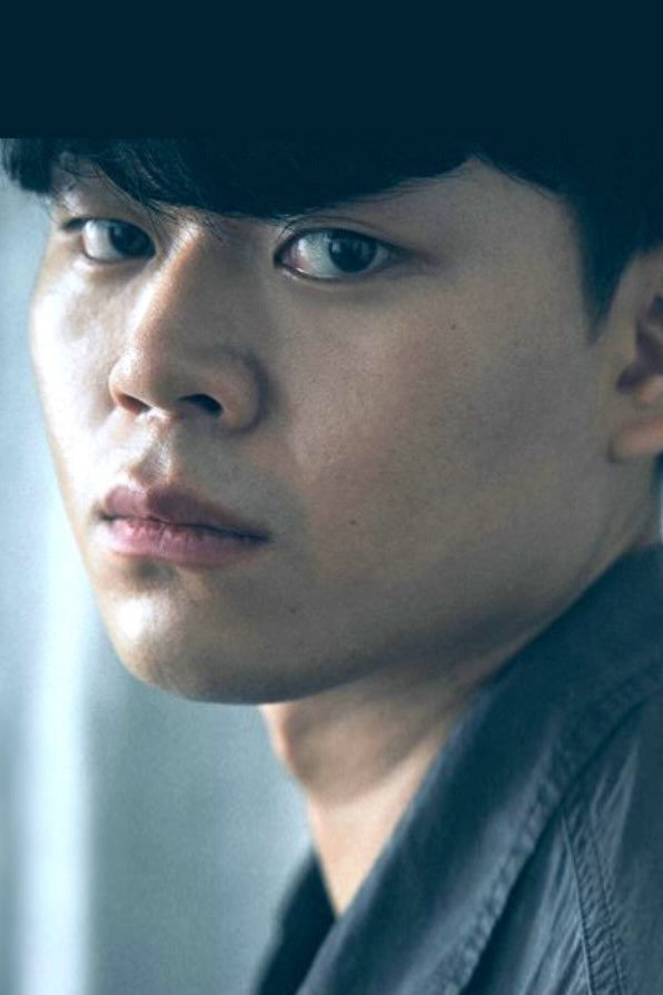 Heo Geon-young as Kang Dae-jin in Boyhood
