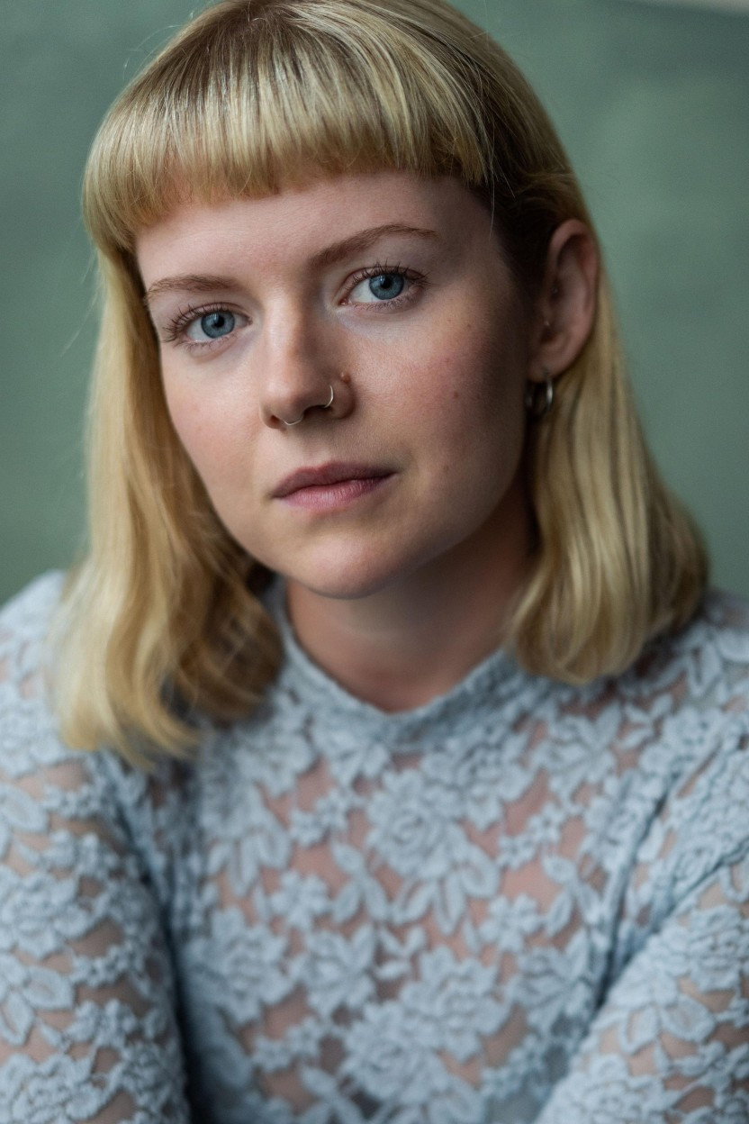 Kitty Douglas as Liz in The Fence