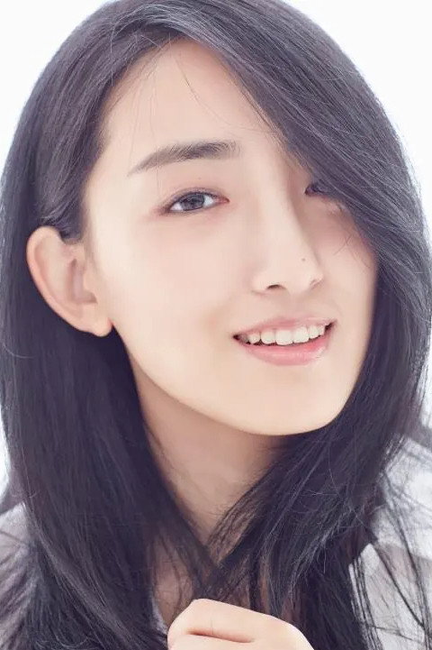 曲凌子 as Ma Rong in Judge Dee's Mystery
