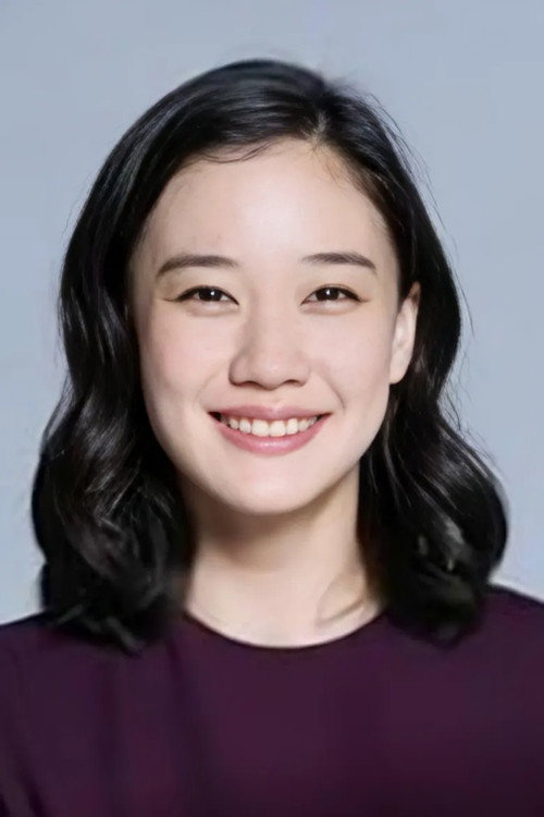 Kinuyo Kodama as Kiuko Kakei in Watashi no Yasashikunai Senpai