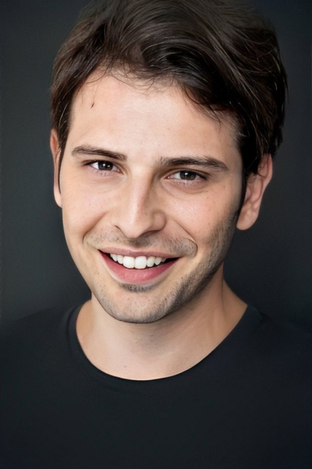 Ozan Osmanpaşaoğlu as Emir in Kalbim Seni Seçti