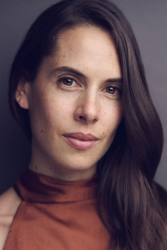 Florie Auclerc-Vialens as Anouchka Gallimard in Camus
