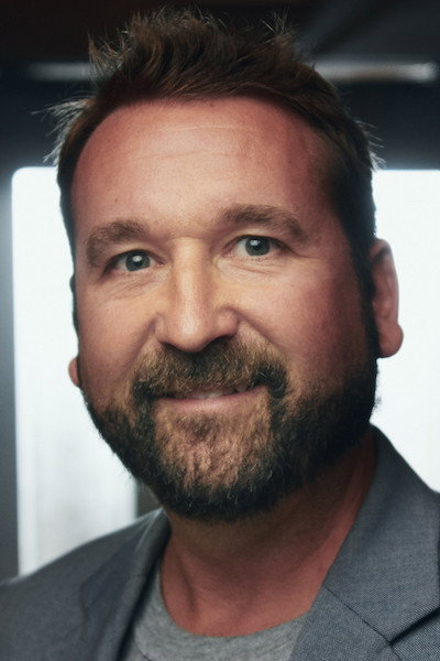 Mark Atkinson as Restaurant Manager in Dark Harbor