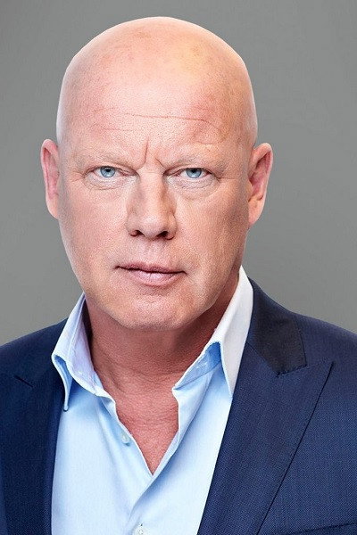 Frits Wester as Self in Willem-Alexander & Máxima